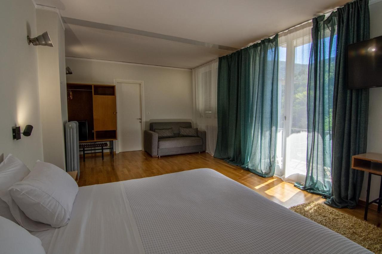 Theoxenia Hotel أندريتساينا المظهر الخارجي الصورة
